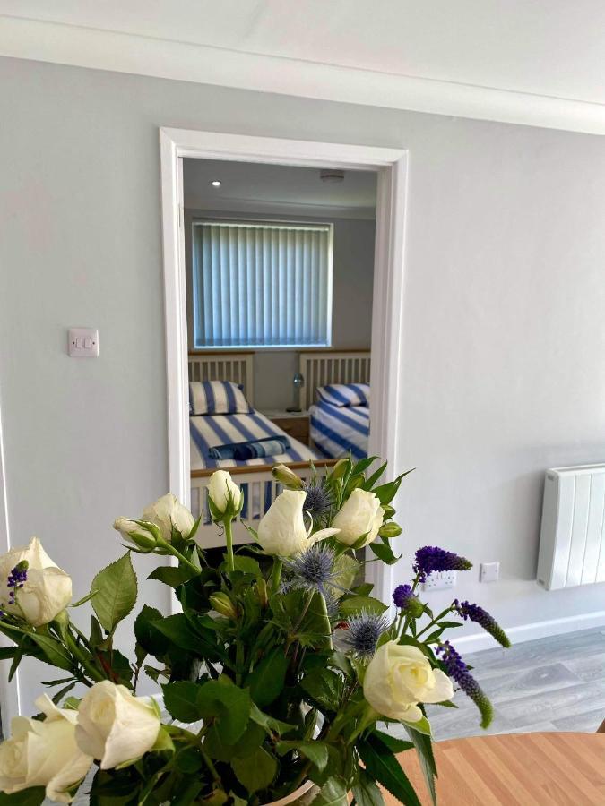 Captivating 2-Bed Villa In Millendreath Near Looe Exterior photo