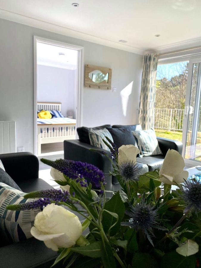 Captivating 2-Bed Villa In Millendreath Near Looe Exterior photo