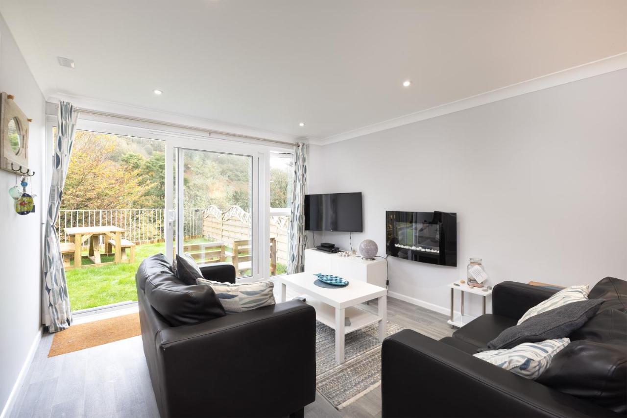 Captivating 2-Bed Villa In Millendreath Near Looe Exterior photo