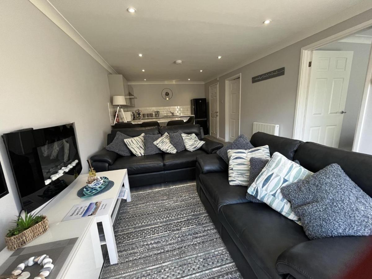Captivating 2-Bed Villa In Millendreath Near Looe Exterior photo