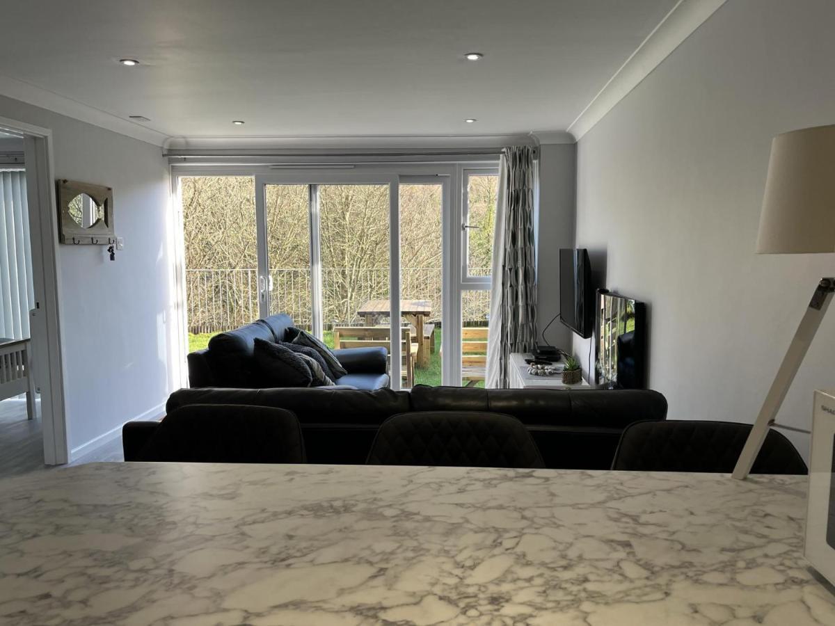 Captivating 2-Bed Villa In Millendreath Near Looe Exterior photo
