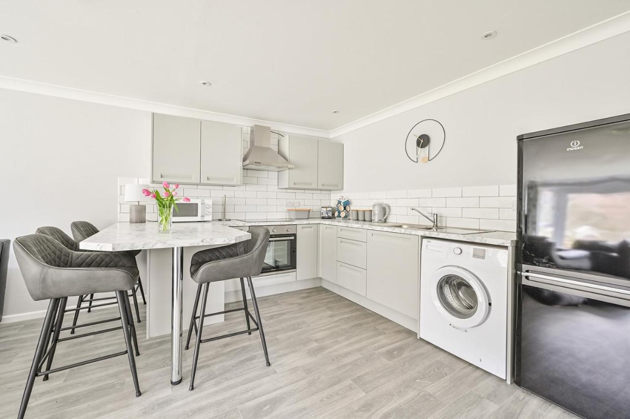 Captivating 2-Bed Villa In Millendreath Near Looe Exterior photo